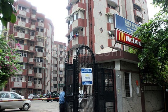 4 bhk flat for sale in Yash Apartment